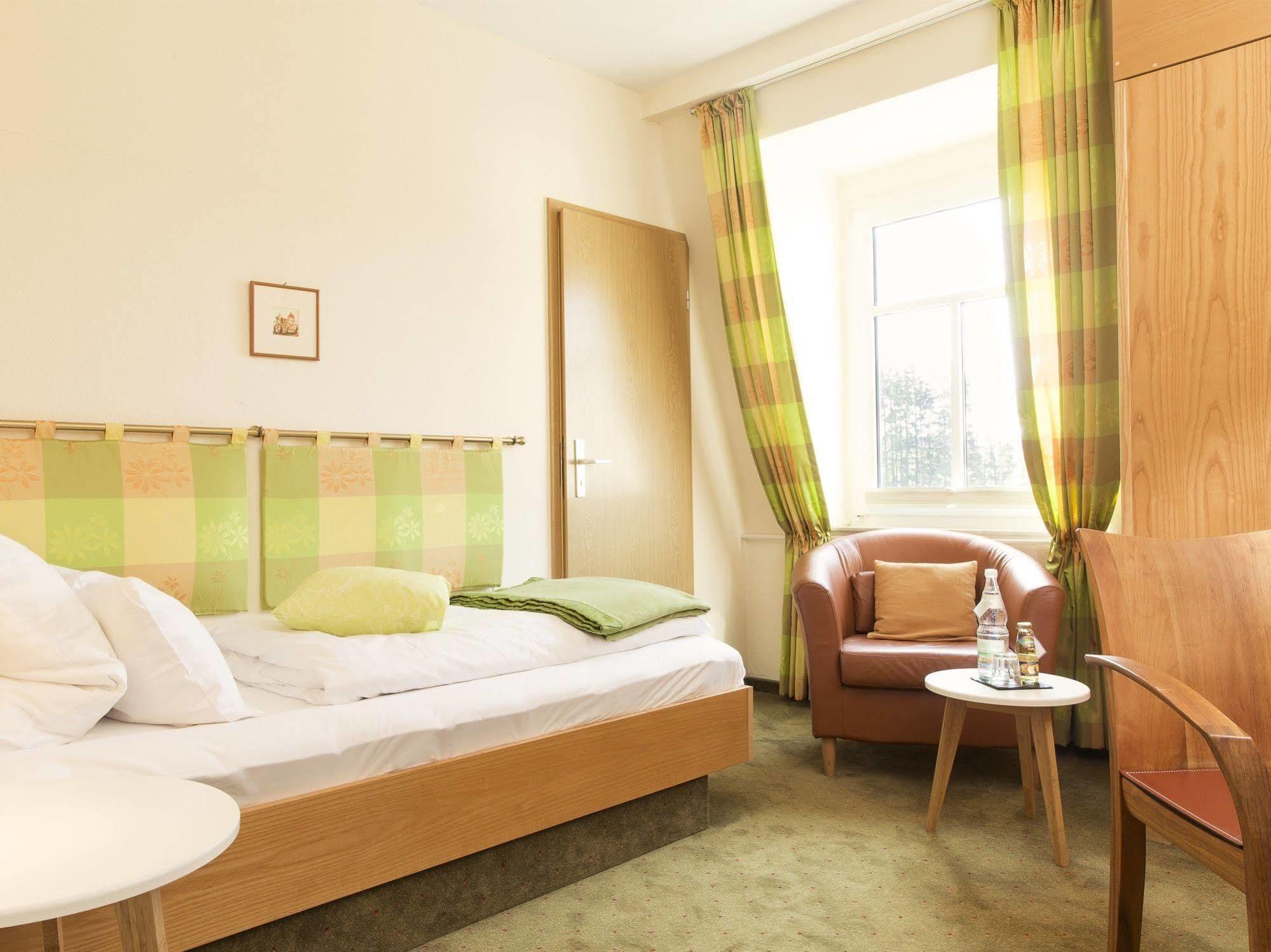 วิลลา ซิกฟริด Hotel บาด ชเตเบิน ภายนอก รูปภาพ